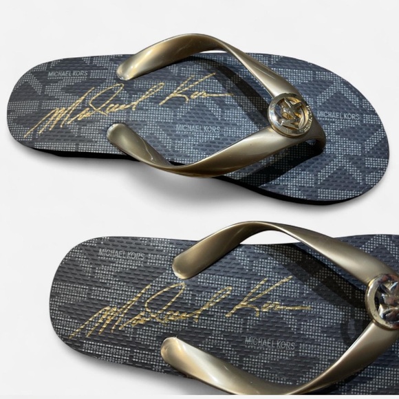 Michael Kors flip flops - Picture 3 of 6